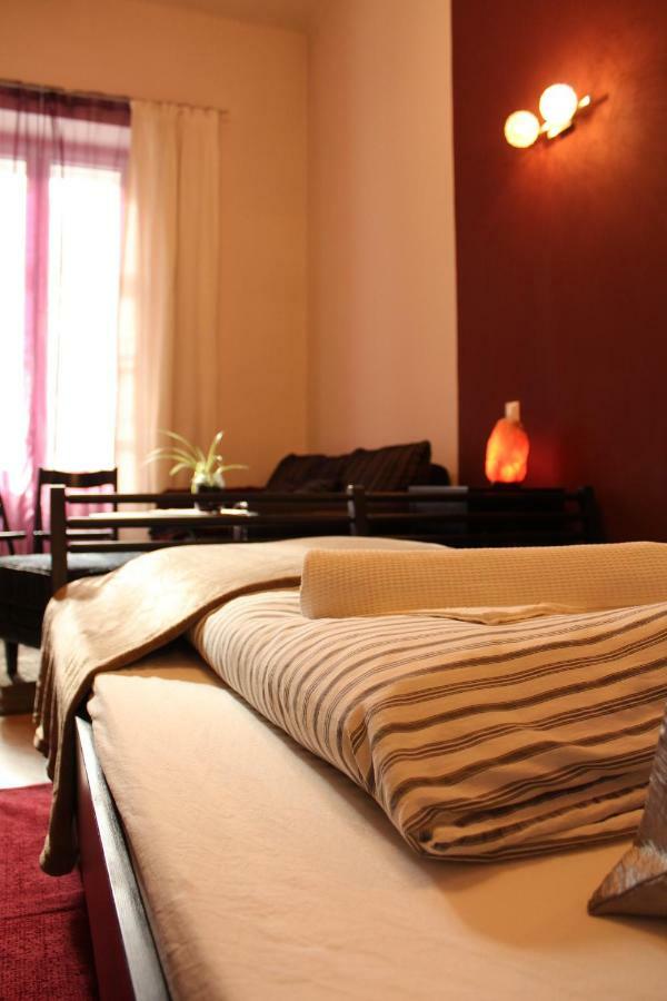 Apartamento Yasmine Flat Budapest Exterior foto