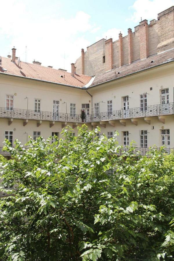 Apartamento Yasmine Flat Budapest Exterior foto